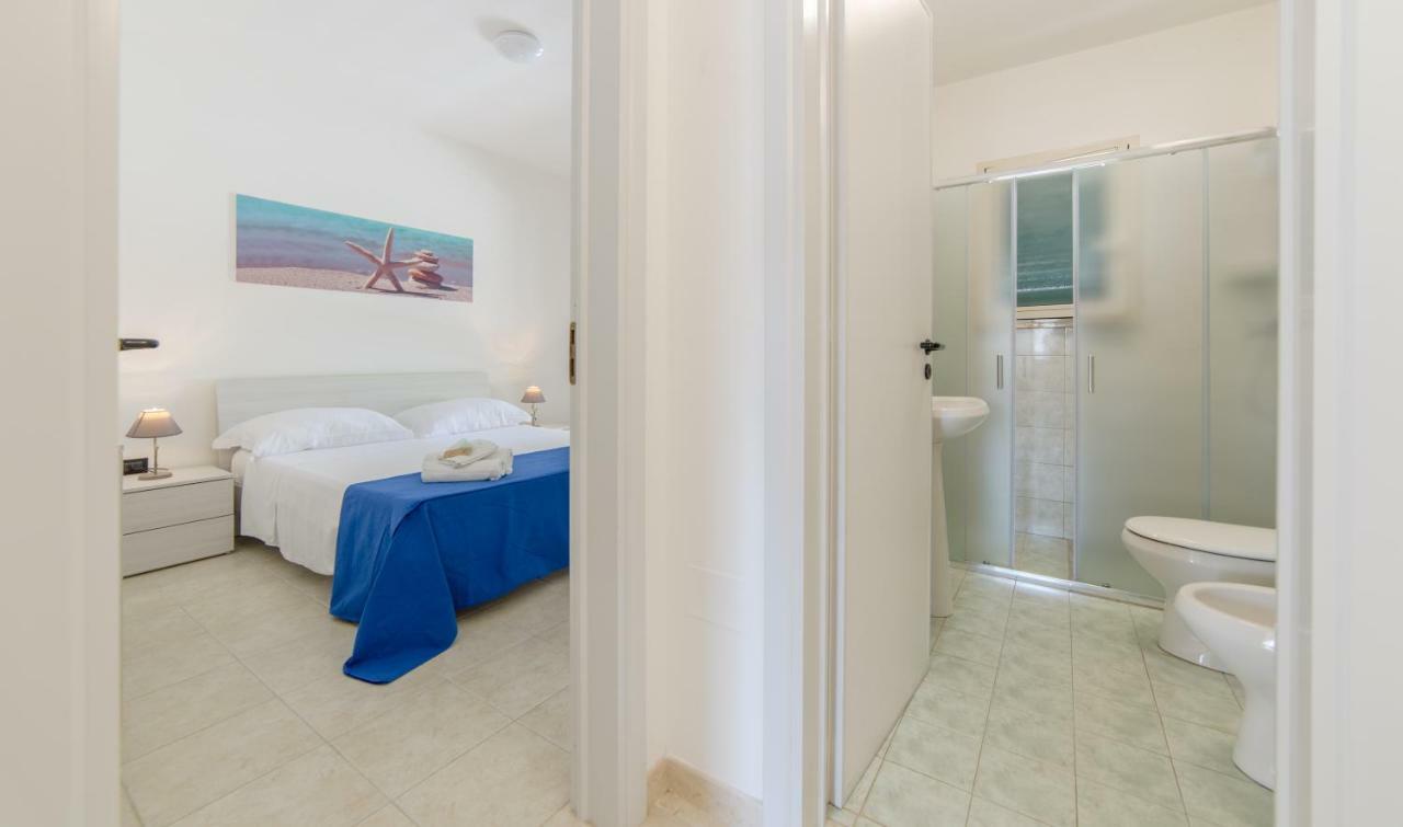 Spiaggia Bianca Apartments Torre Vado Bagian luar foto